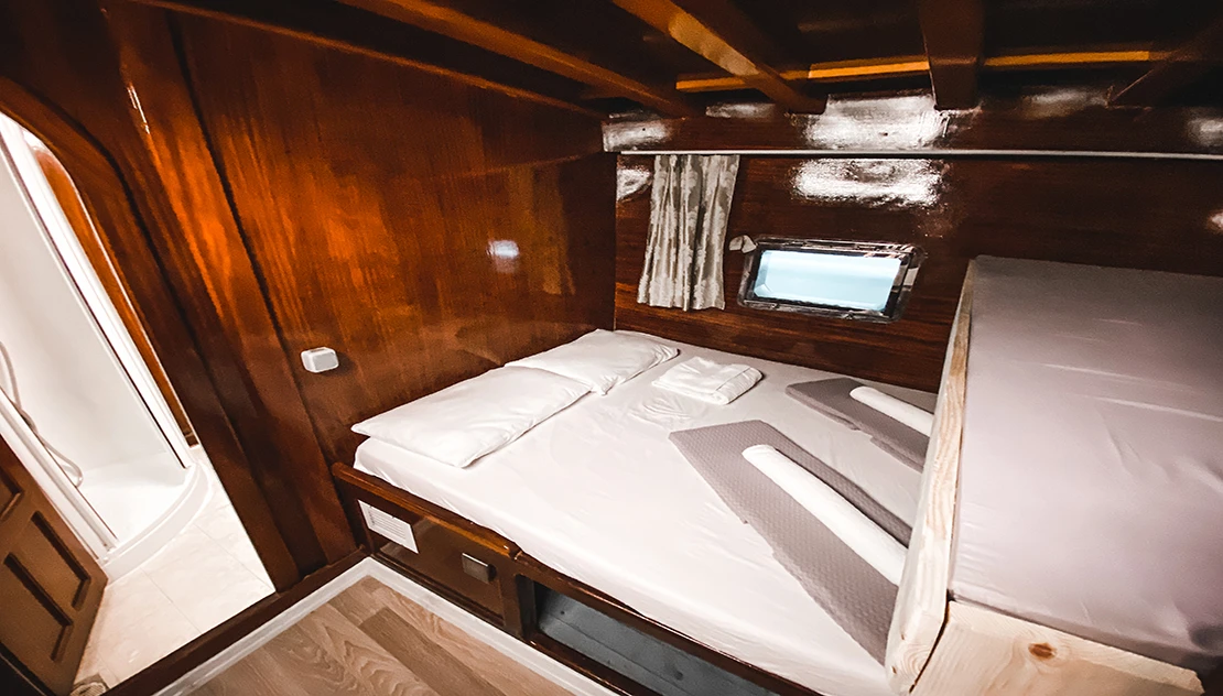 Twin Cabin